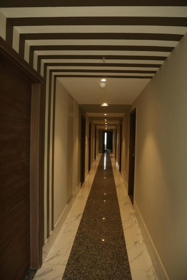 Hotel Westend Udaipur Exterior photo