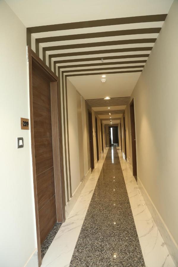 Hotel Westend Udaipur Exterior photo